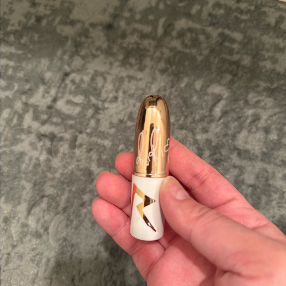 Mac Rihanna Lipstick